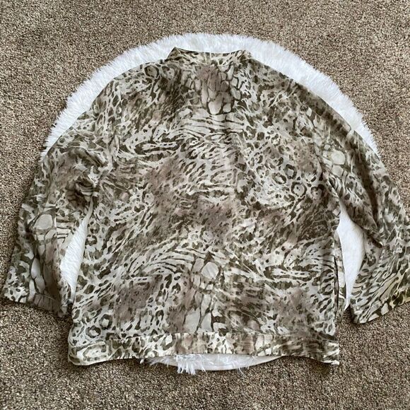 Chico’s Jacket Animal Print Sheer Zip Front Pockets Thin Lightweight Size 3X - Picture 2 of 11